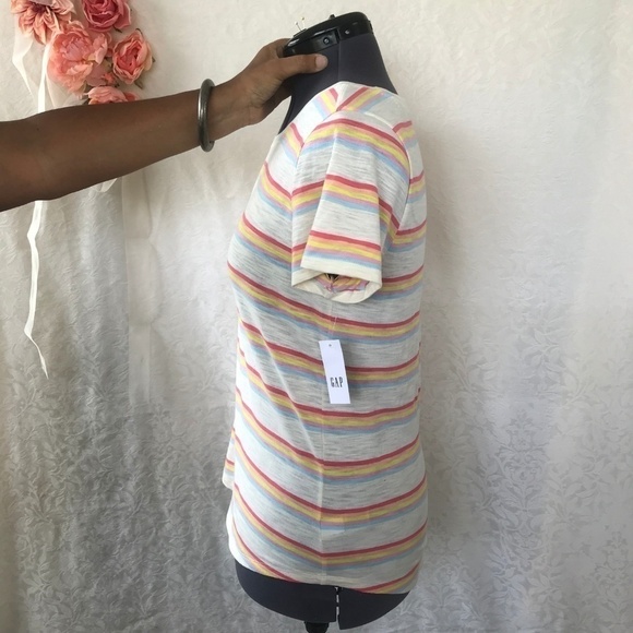 🌺GAP Multi Stripe Tee. NWT - Picture 2 of 6